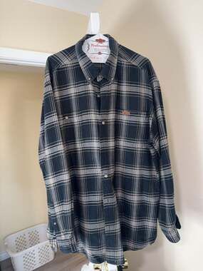 Carhartt Men's 2XL Plaid Button Down Long Sleeve Shirt
